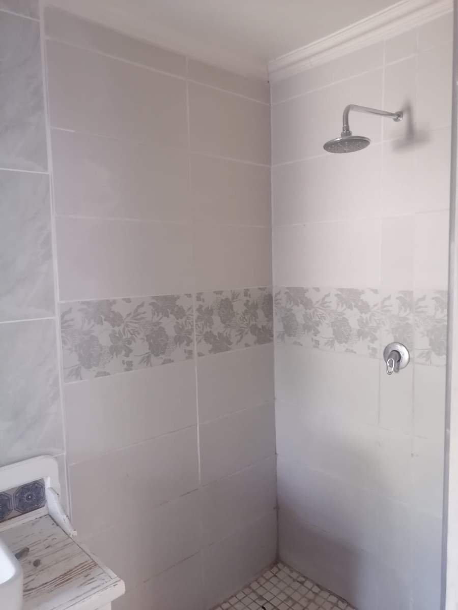 To Let 1 Bedroom Property for Rent in Queenstown Central Eastern Cape